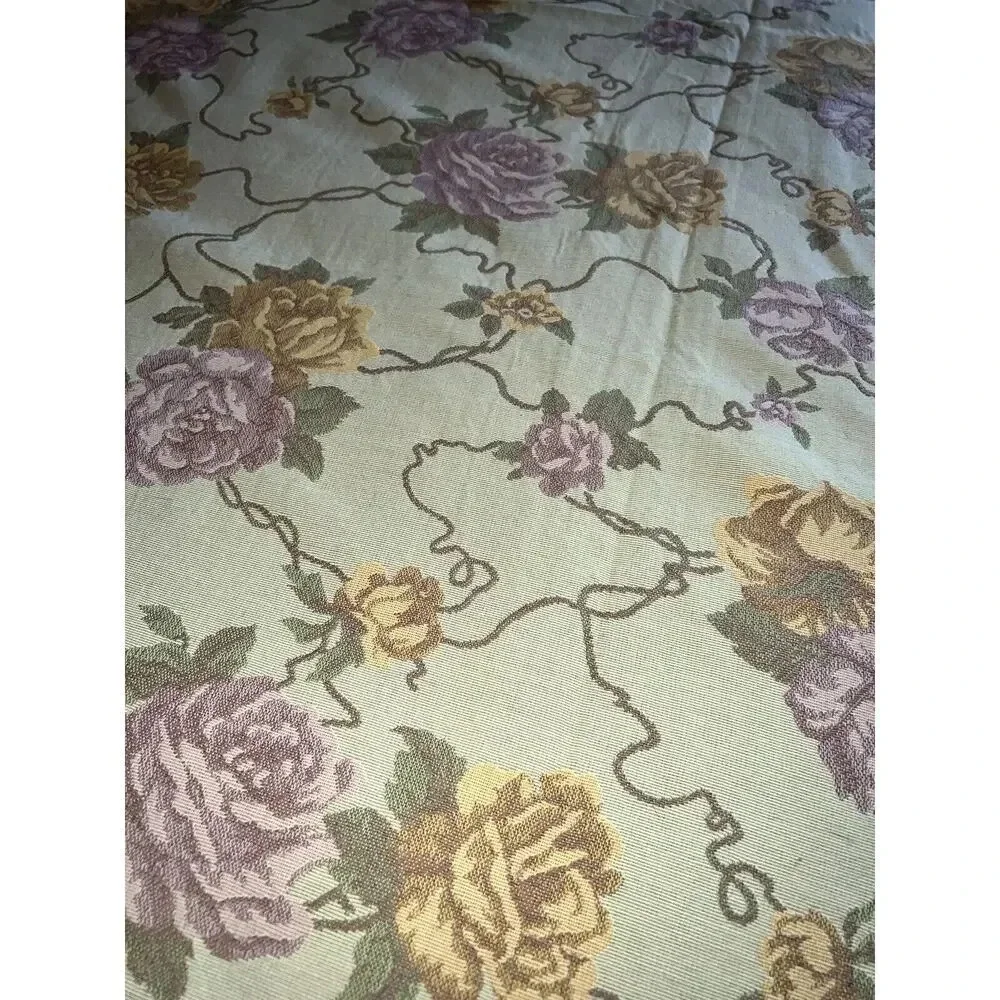 Beautiful Queen Size Bed Spread/ Quilt With 3 Standard Shams ,1 Small Portugal